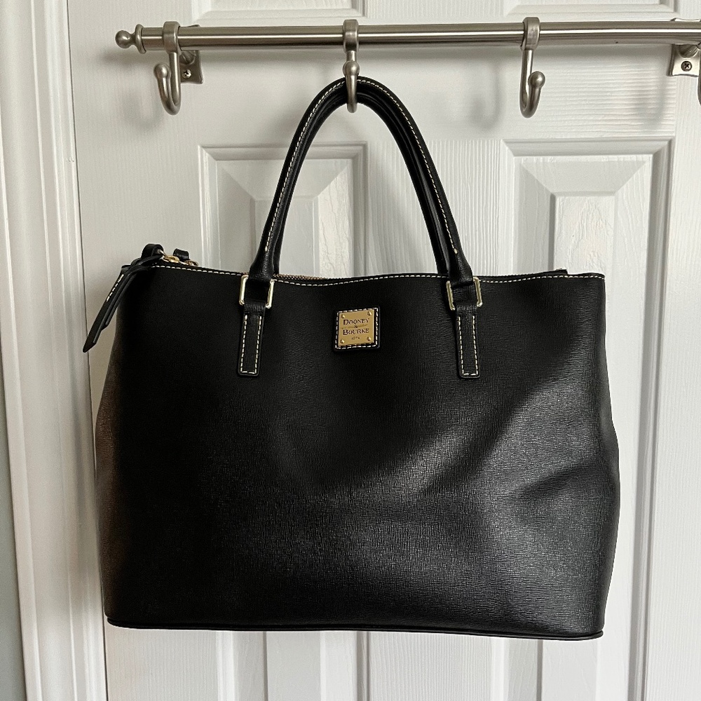 Dooney & Bourke Saffiano Willa Zip Satchel - Black - NWOT